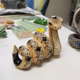 Статуэтка керамическая "Змея золотая"